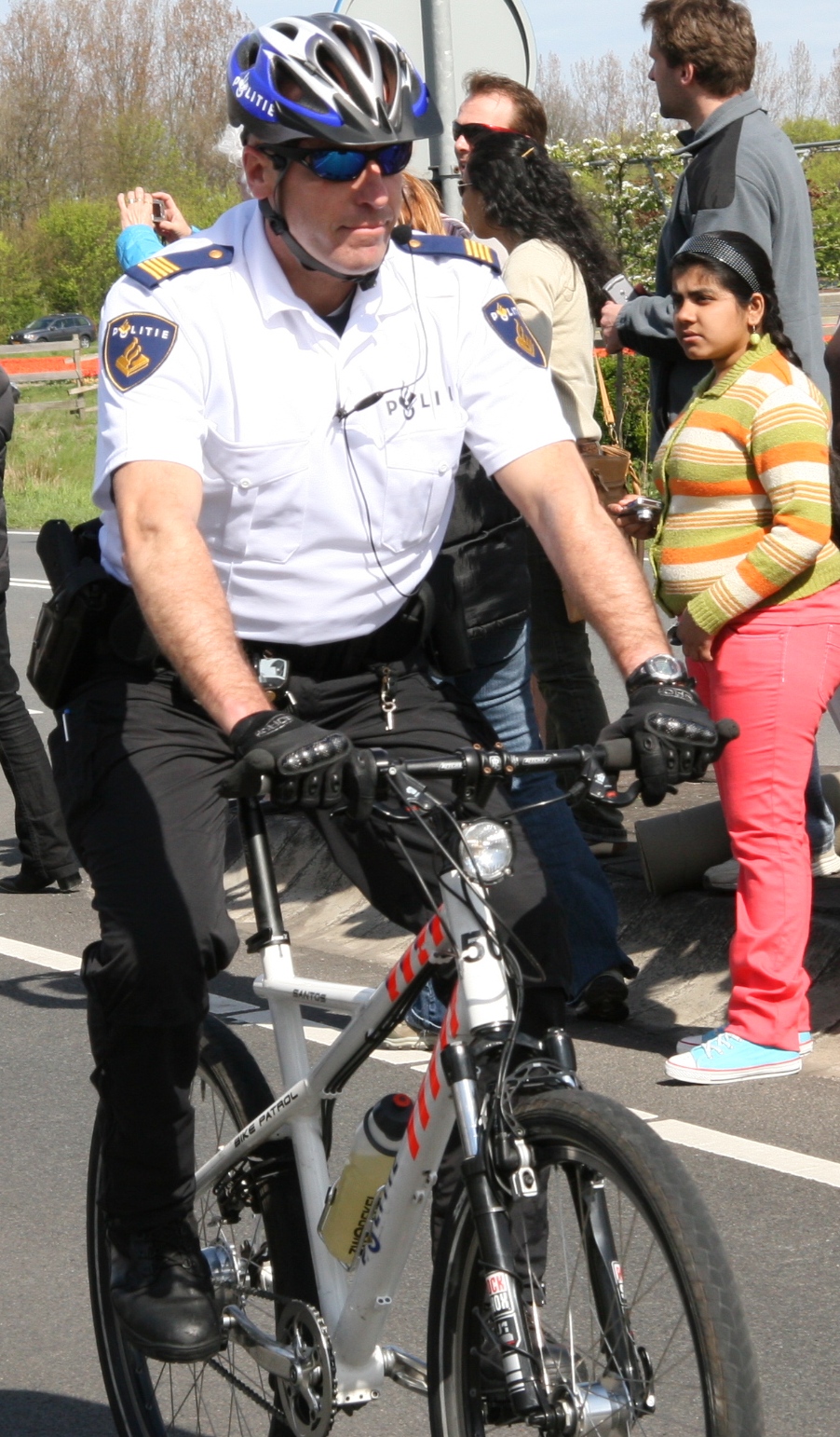 Politie agent te fiets