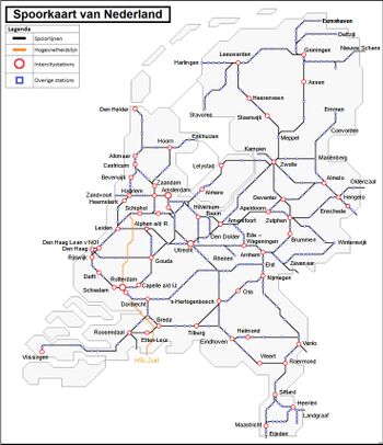 Spoorkaart van Nederland met plaatsnamen.jpg