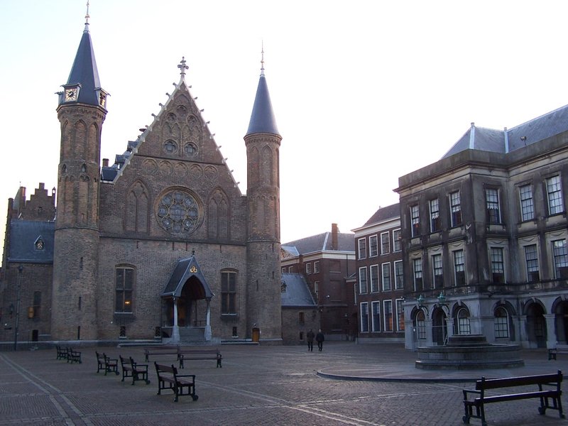 Bestand:Binnenhof.jpg