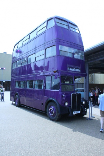 Bestand:Bus Harry Potter.jpg