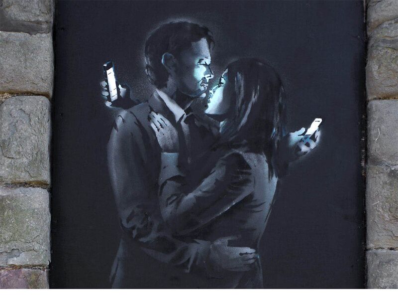 Bestand:Phone banksy.jpg